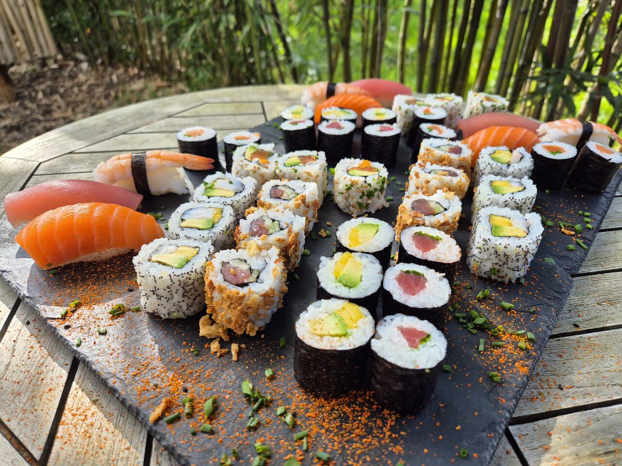 Le Yôkoso Red (plateau de 4 personnes, 45 pièces) / 52 €