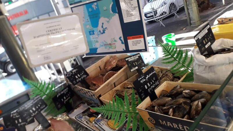 Servi par un poissonnier diplômé...