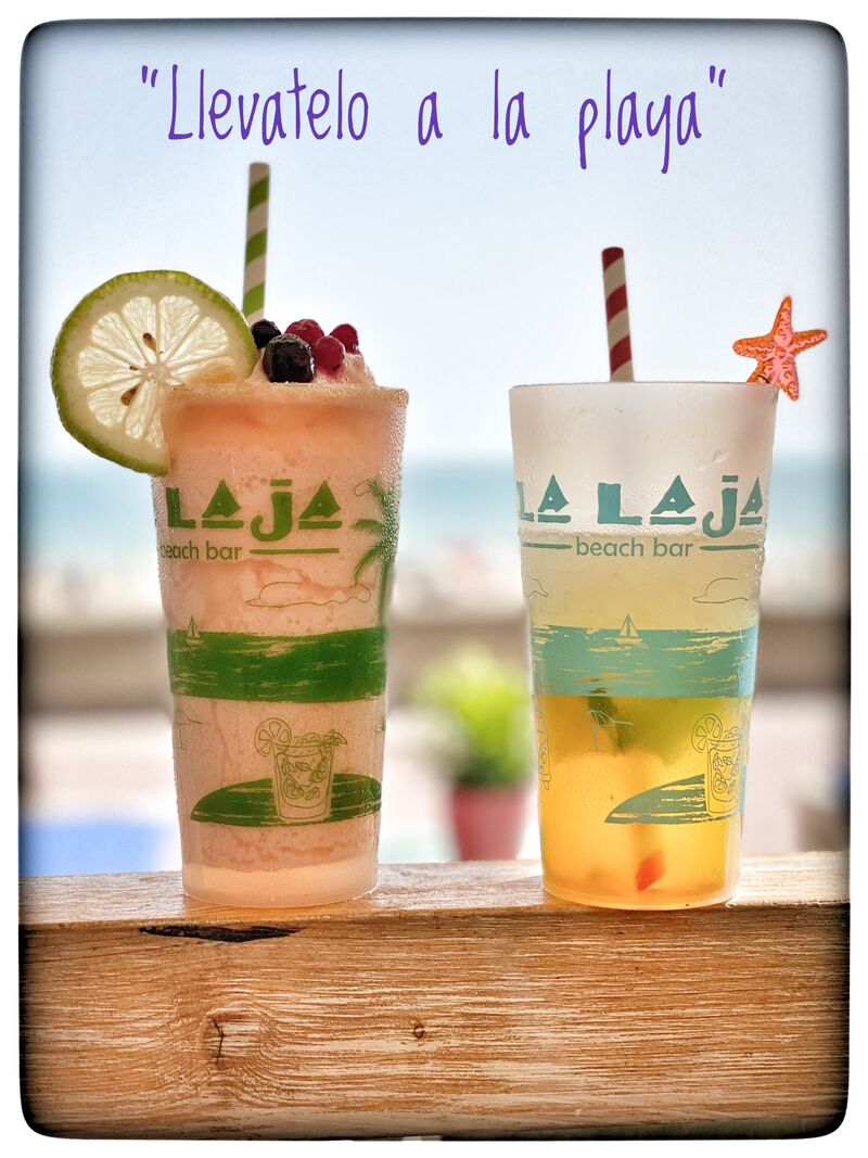 Cócteles para llevarte a la Playa ò disfrutarlos en La Laja frente al mar