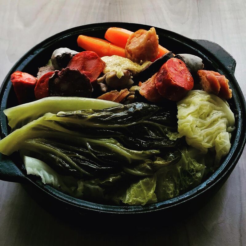 Domingos em família com excelente comida é no ETC&TAL com o cozido à Portuguesa.