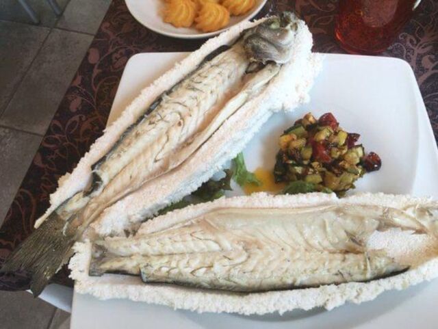 Branzino al sale 