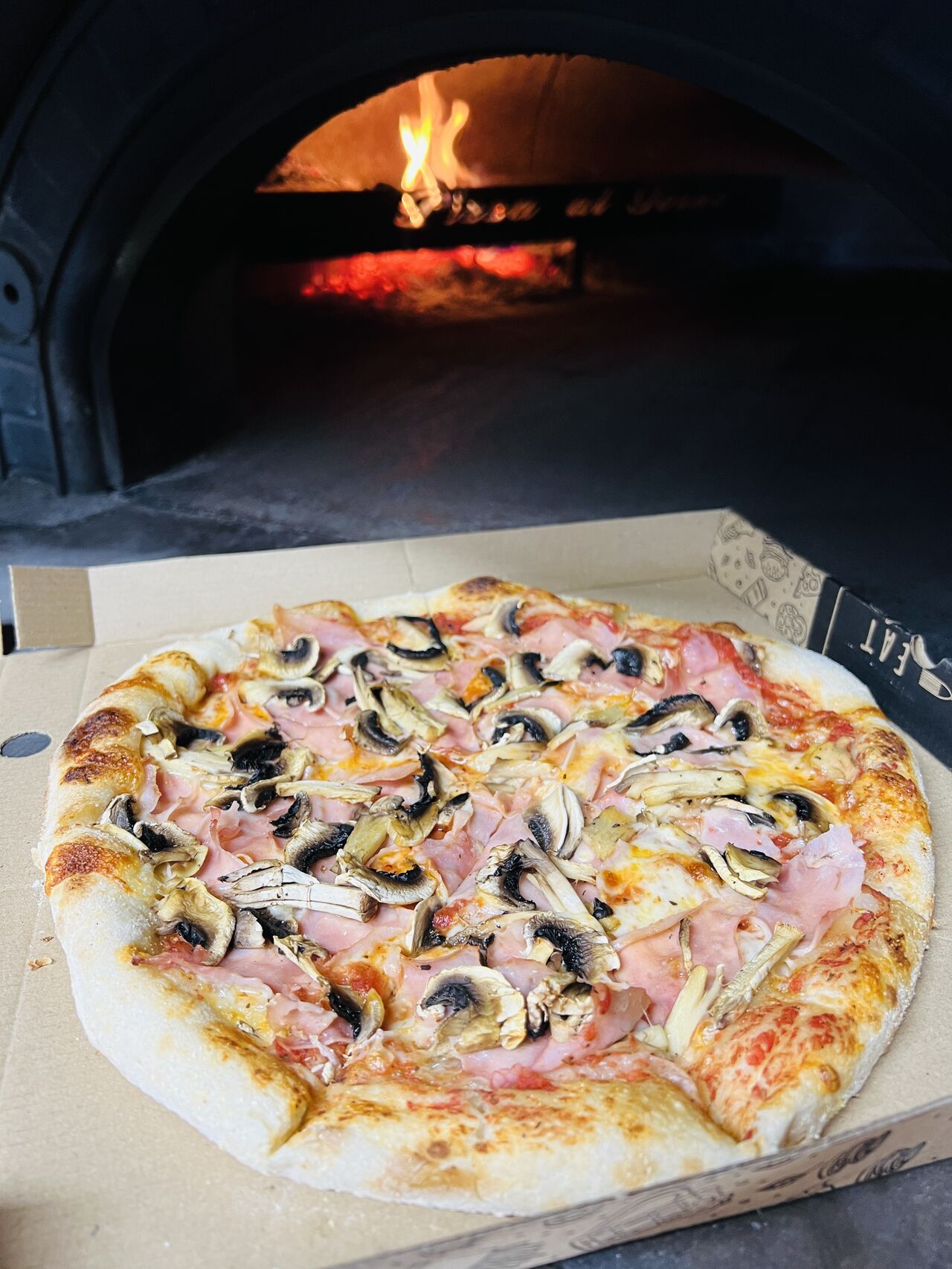 Pizza Prosciutto e funghi