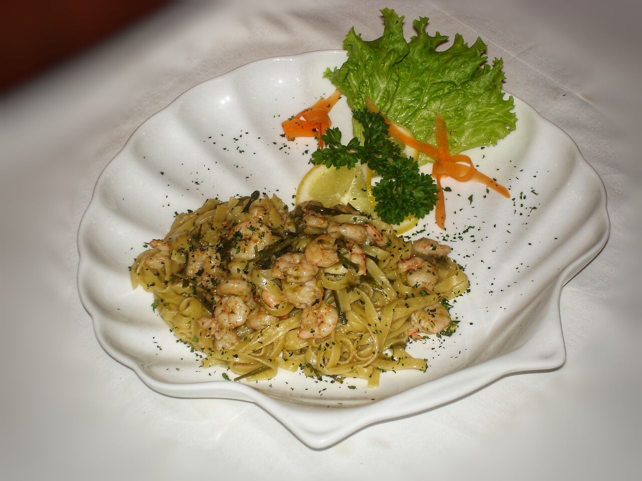 Tagliatelle sa kozicama i šparugama