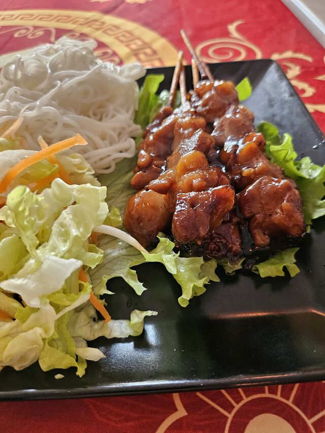 Brochettes de poulet caramélisées