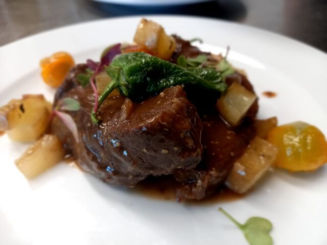 Galta de ternera a la mostaza antigua