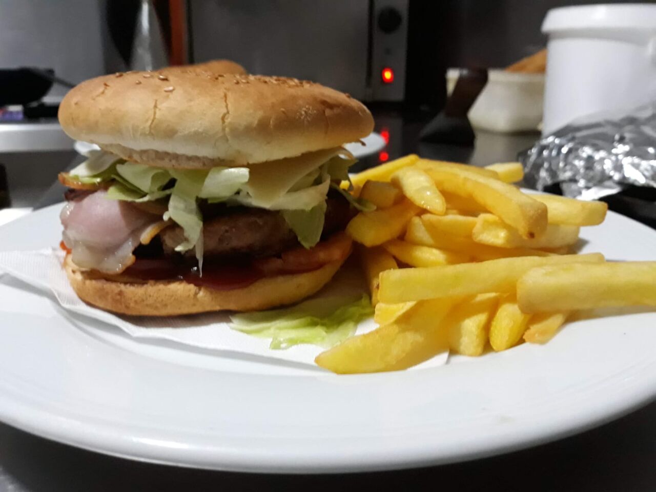Hamburguesa con Patatas fritas 
