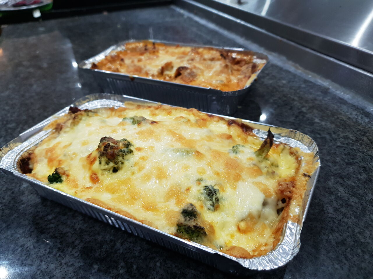 Gyros mit Hollandaise, Broccoli und Käse überbacken ? 