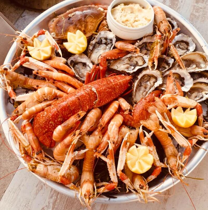 plateau de fruits de mer spécial crustacés pour 2 personnes sur demande