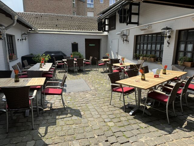 Biergarten im Hof