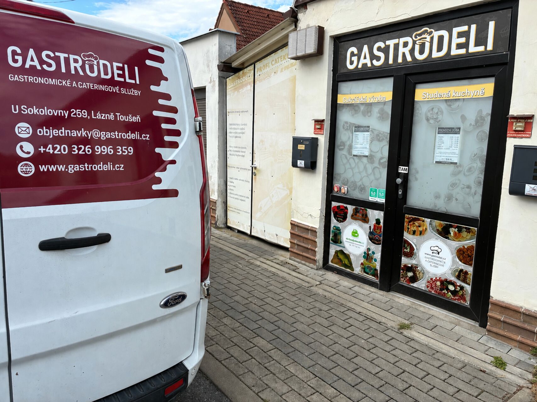 Naše výrobna se nachází na adrese: U Sokolovny 259, Lázně Toušeň 250 89