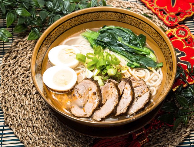 Pork soup noodles