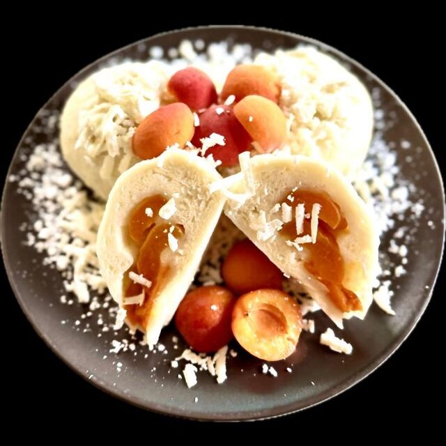 Knedlík kynutý s meruňkou / 450g / 58,-Kč