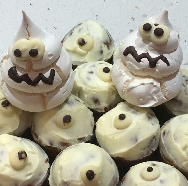 Meringue et cupcake carotte déguisé pour Halloween