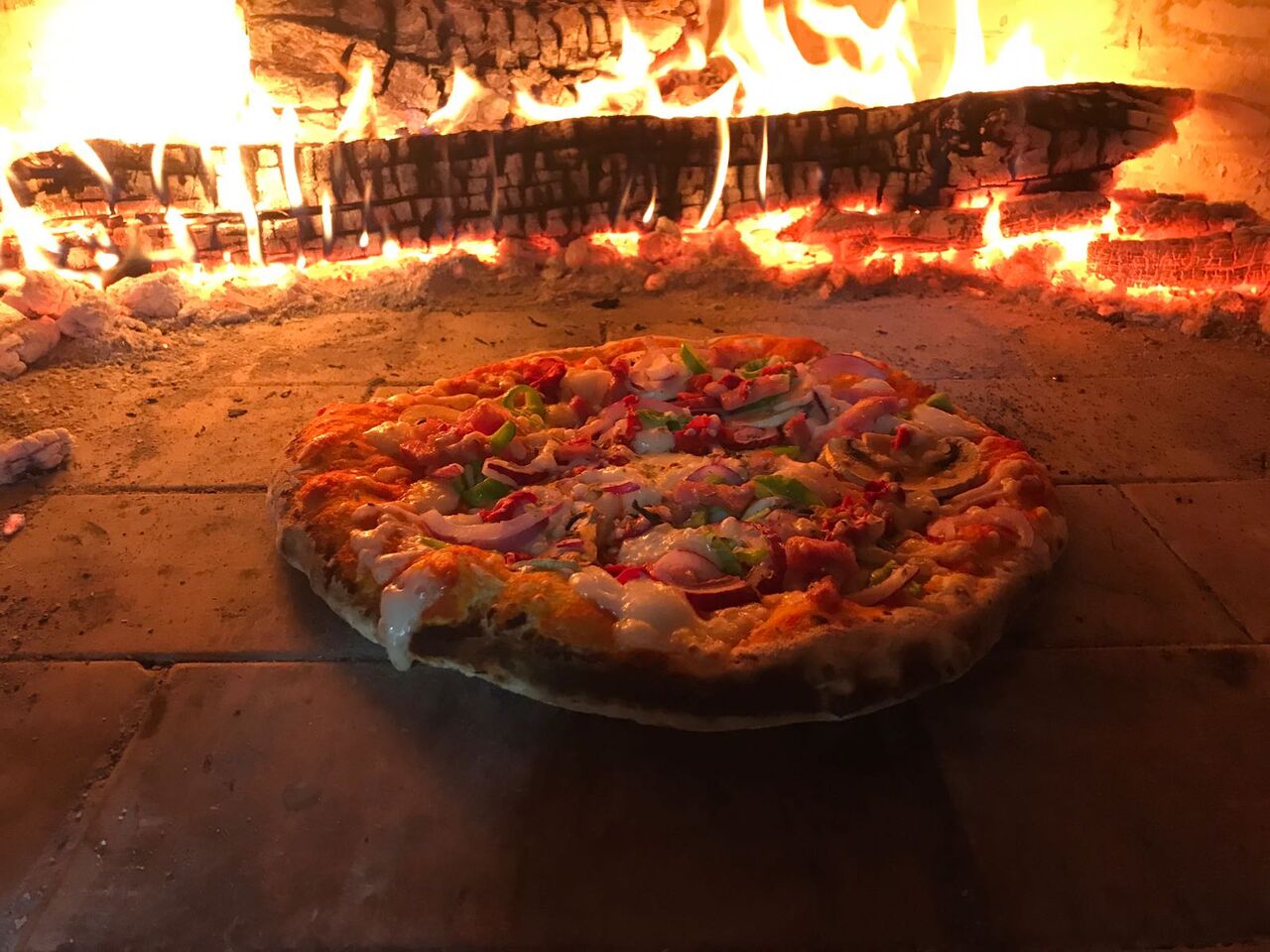 horneado tradicional en horno de leña