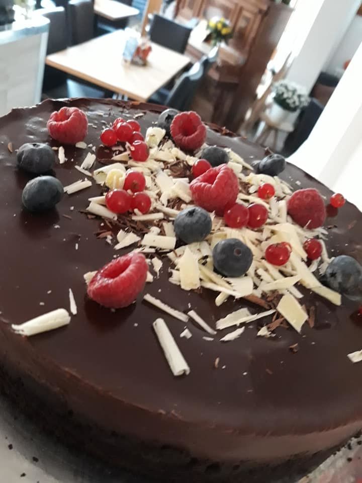 Schokoladen-Tarte mit einem Hauch Lavendel