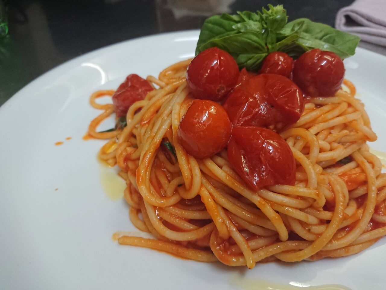 Spaghetti al pomodoro fresco