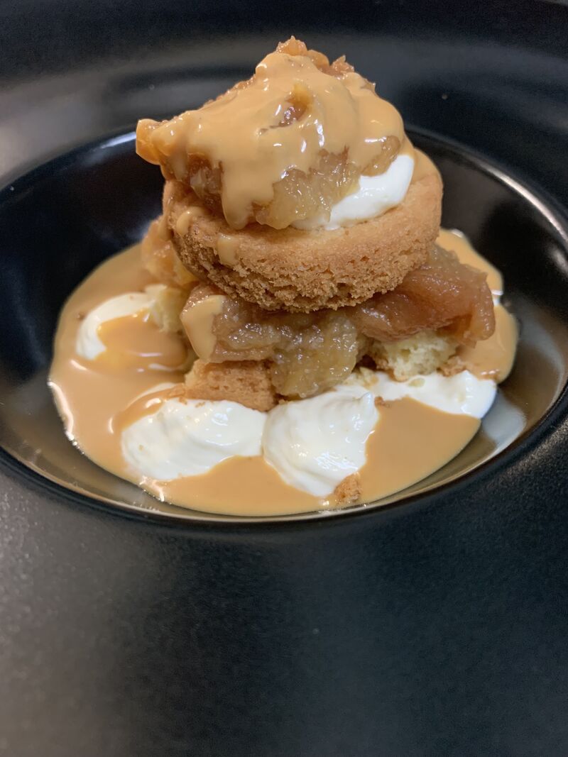 Le Tiramisu aux Pommes, Sablés Breton et Caramel Beurre Salé
