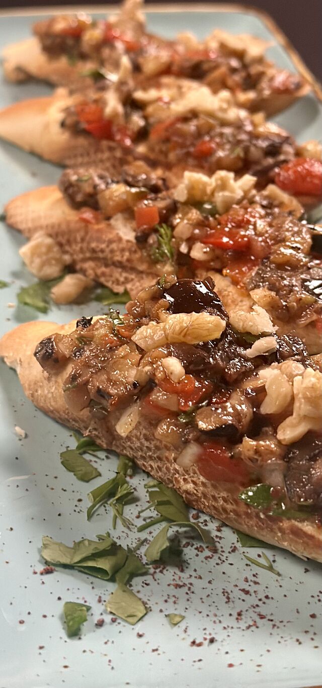 Bruschetta mit Gemüsen