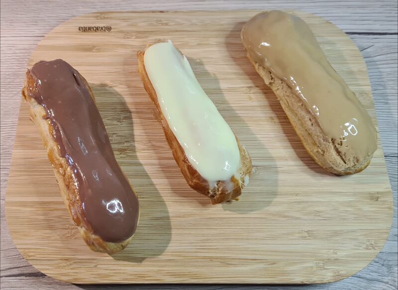 Éclairs chocolat, vanille et café