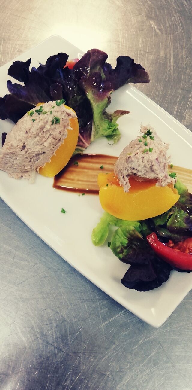 Pêche au thon (entrée du jour) 