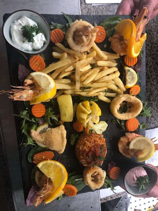 FISCHPLATTE GEBACKEN