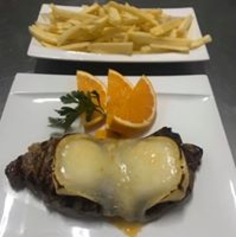 Bife da Vazia com Queijo da Serra