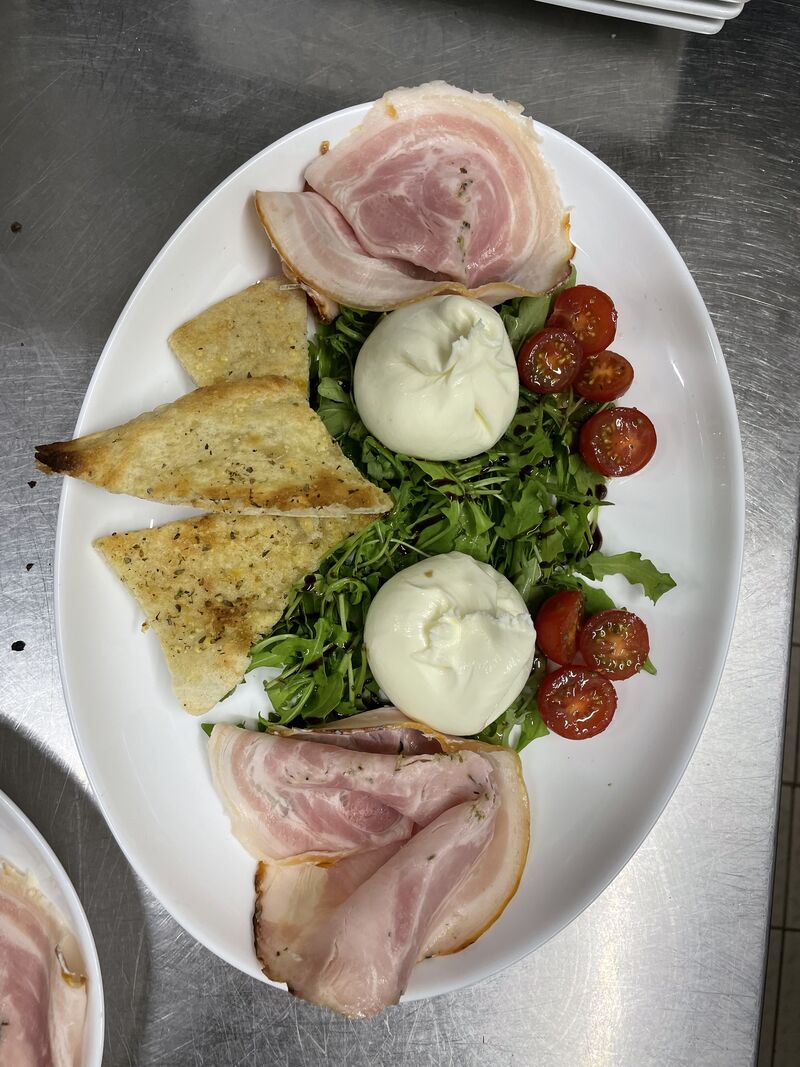 Burrata et porchetta