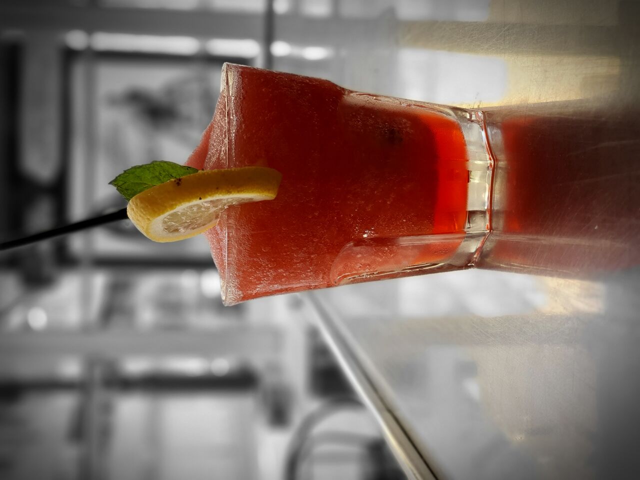 Daiquiri de fresa.... ven a probar nuestros cócteles! Con o sin alcohol!