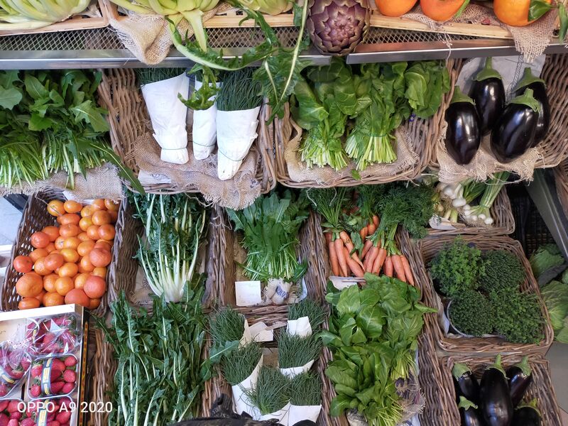 Frutta e verdura fresca tutti i giorni di stagione