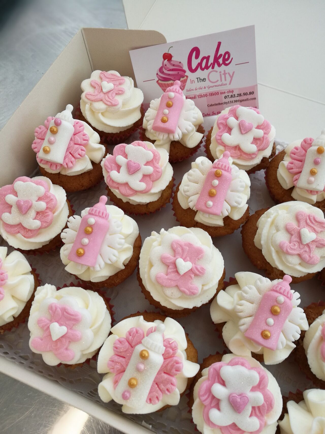 Cupcakes pour fêter la naissance d'une petite fille