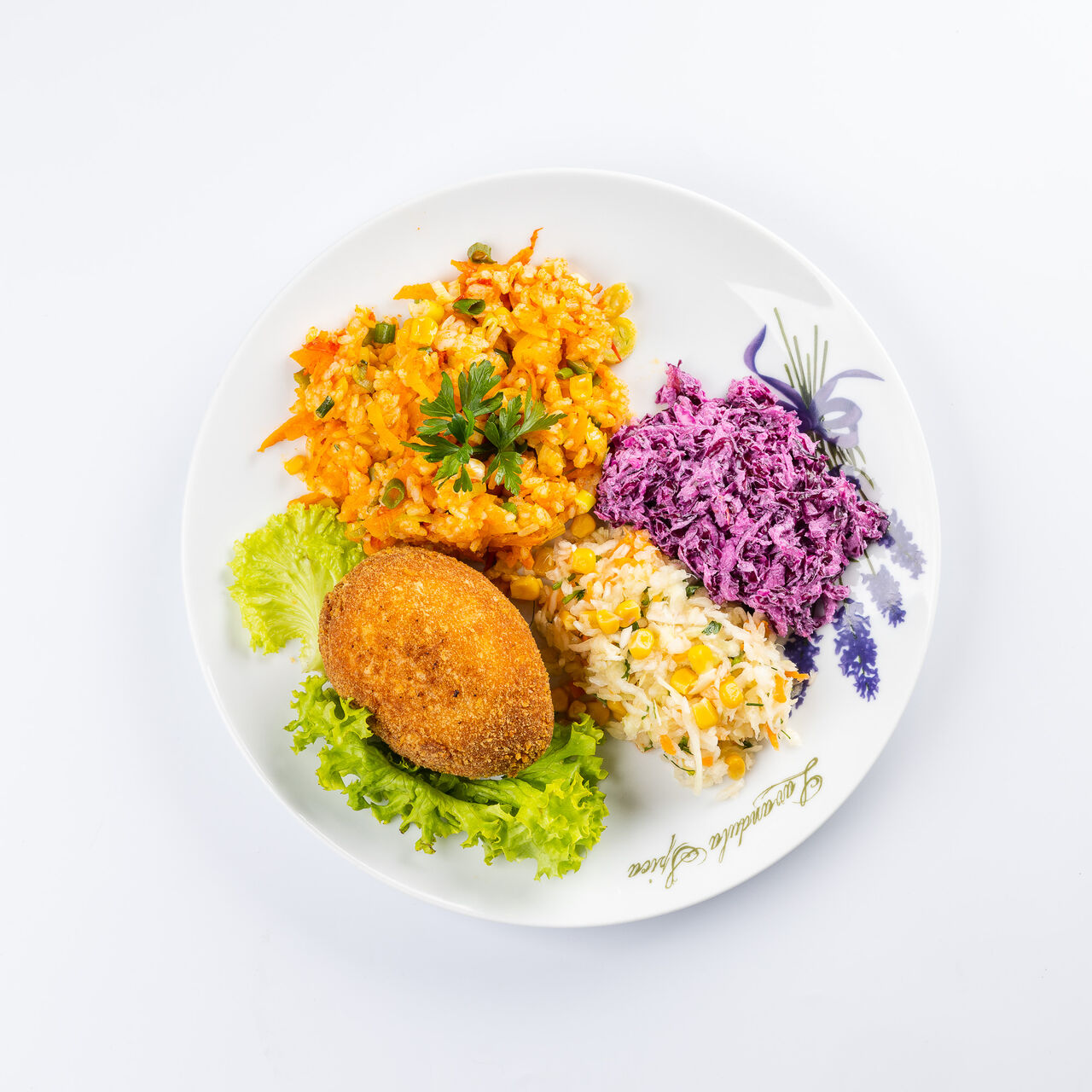 Dewolaj z ryżem z warzywami i zestawem surówek