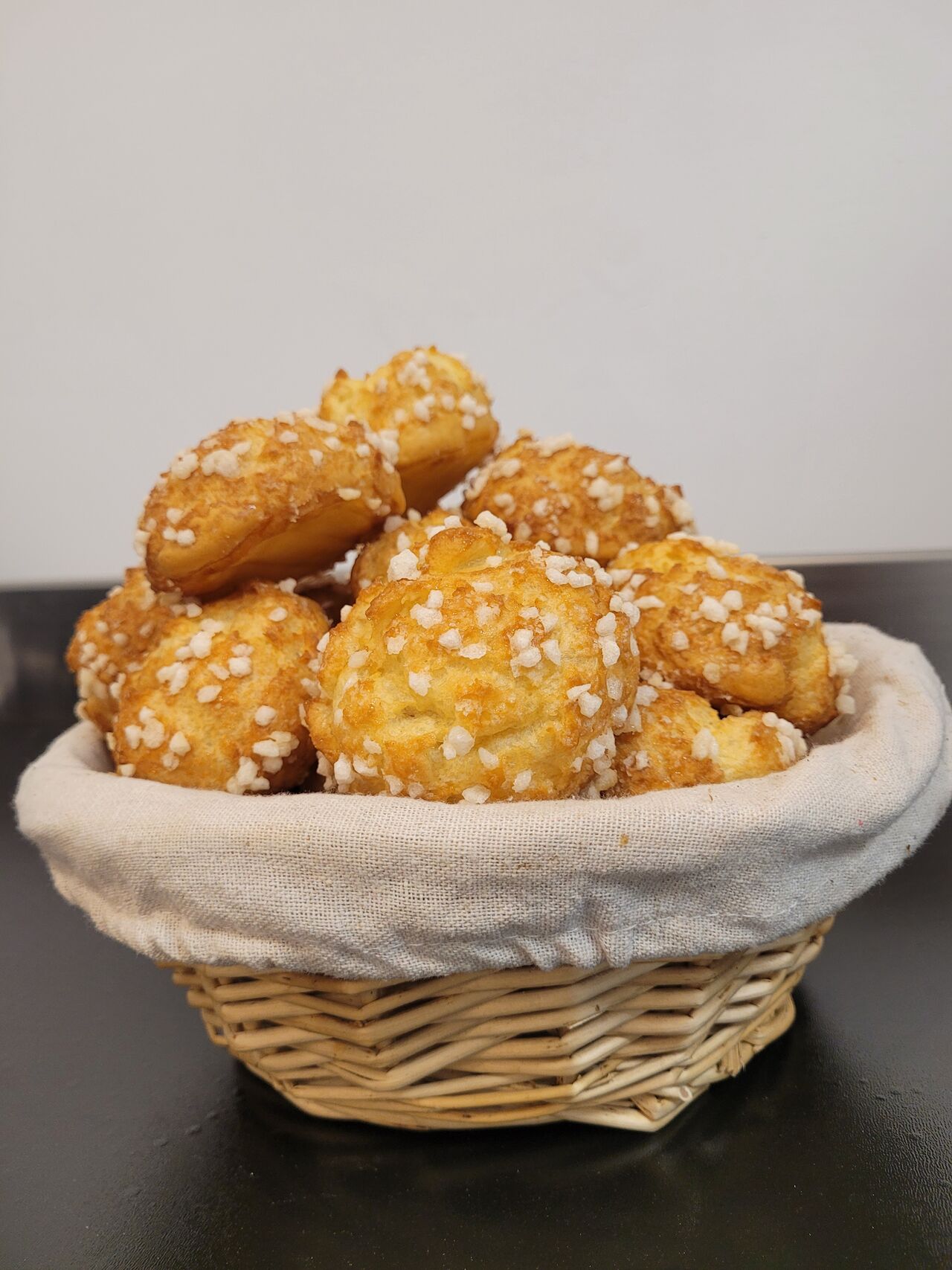 LES CHOUQUETTES