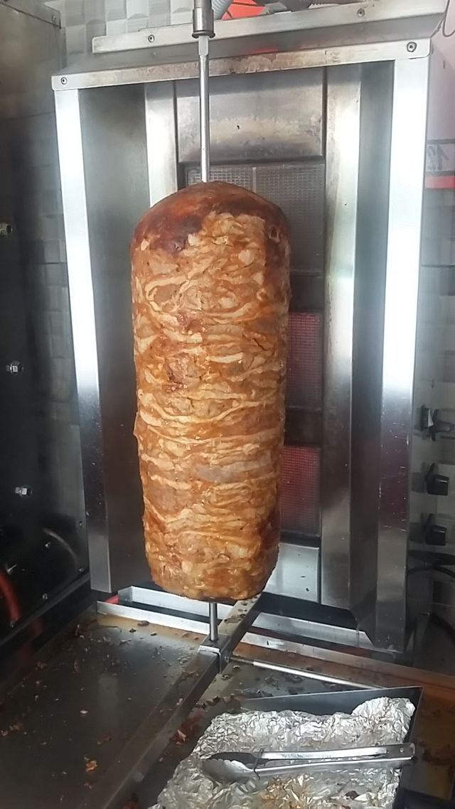 KEBAB - KARCZEK WIEPRZOWY DOSKONALE PRZYPRAWIONY TURECKIMI PRZYPRAWAMI