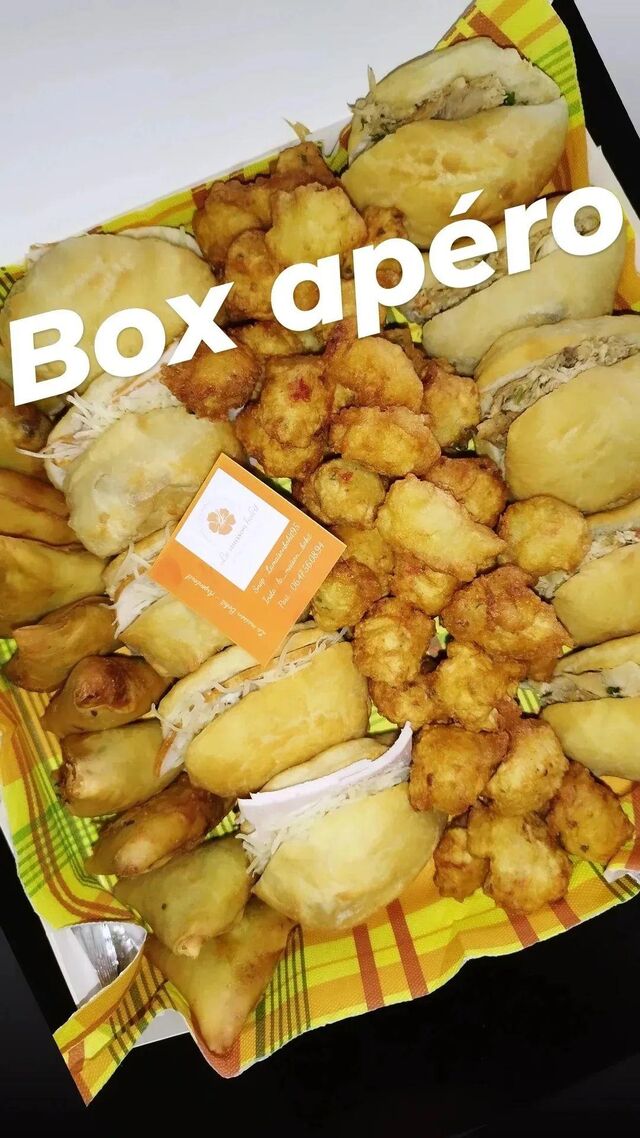 Box Apéro - 10 Ti Bokit - 40 Accras- 10 Samoussa moris viande haché 