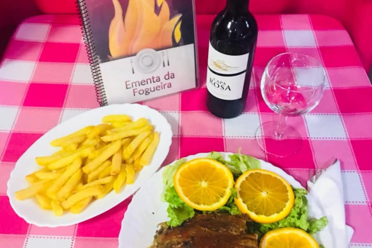 A Fogueira da Fatinha - レストラン Olhão  ポルトガル風料理が近く 