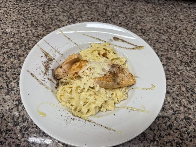 Pasta al Limone Mit Lachsfilet