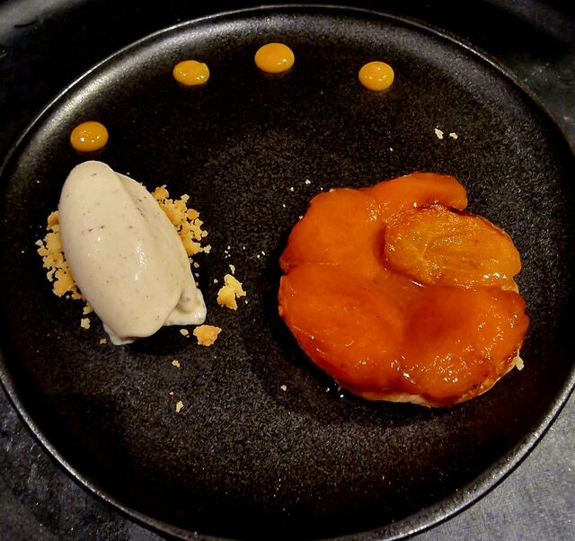 -L’ABRICOT
Tarte tatin, glace poivre