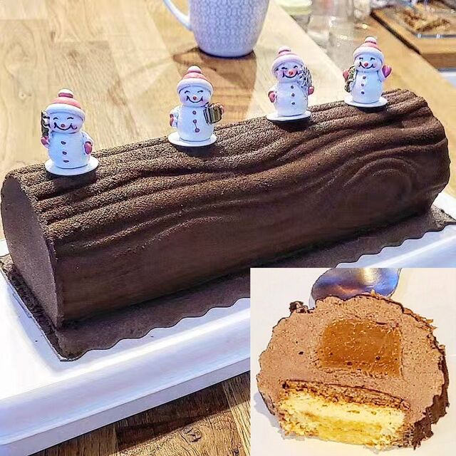 Bûche chocolat caramel : mousse bavaroise chocolat, insert crémeux caramel, croustillant praliné dulce, biscuit cuillère