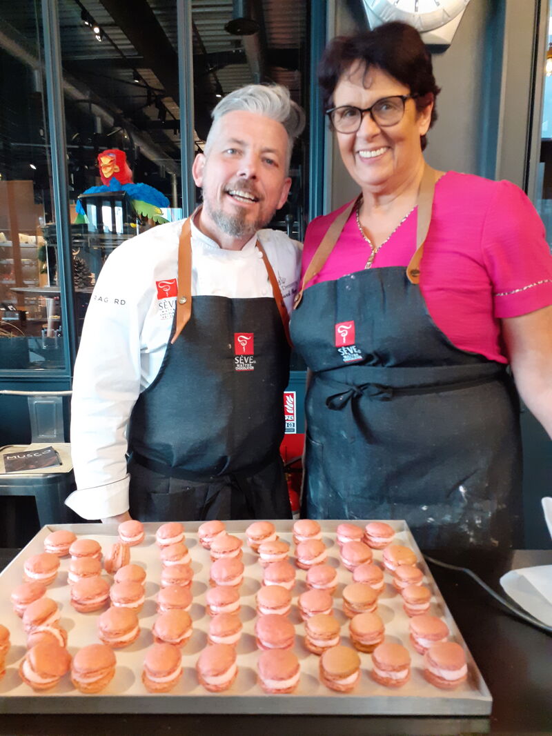Atelier macarons avec le chef Seve maître chocolatier patissier 