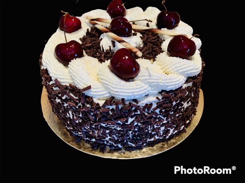 Forêt Noire cerises fraîches uniquement pendant la saison 