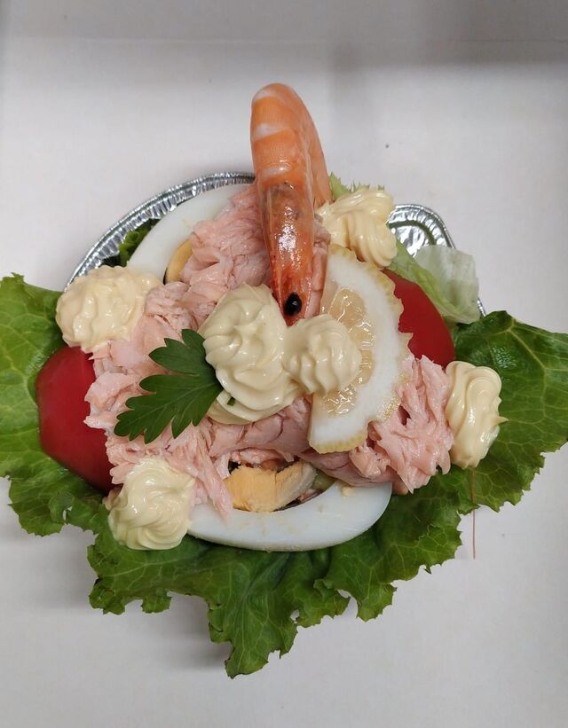 Coquille de saumon macédoine de légumes mayonnaise