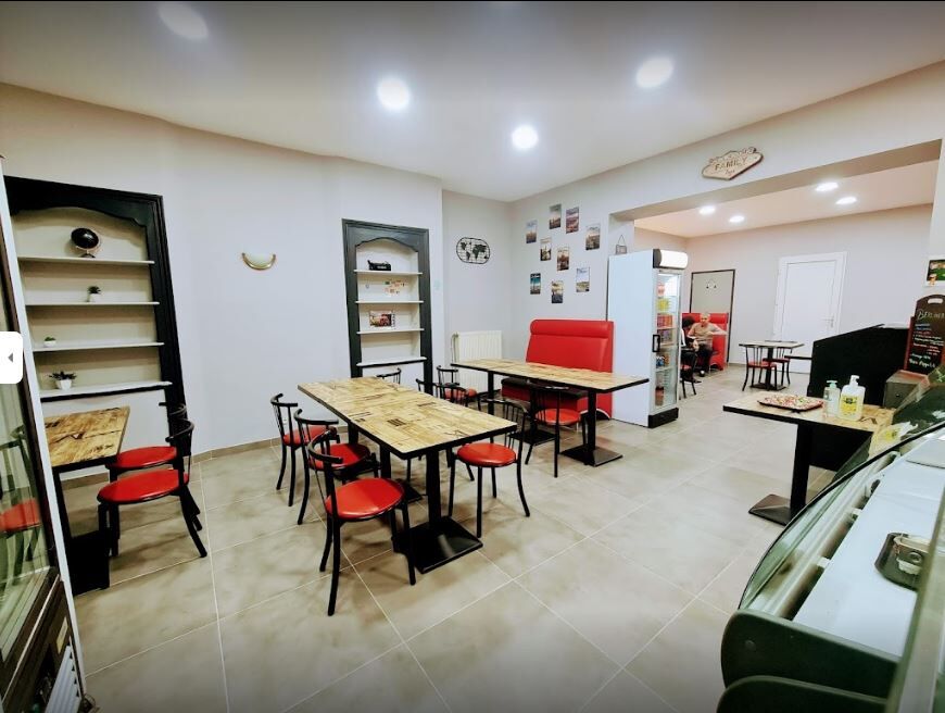 Notre salle spacieuse et conviviale.