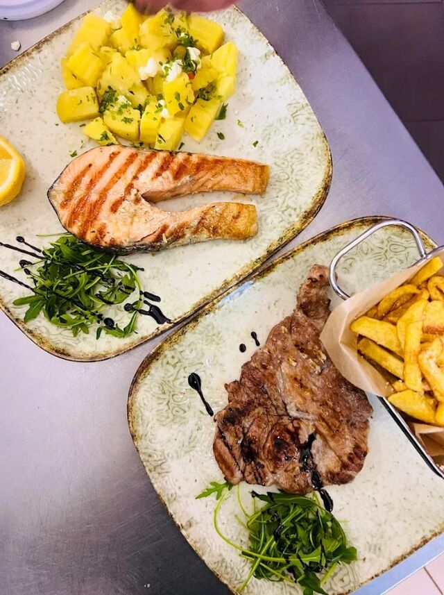 Restaurant Bradul Maneciu