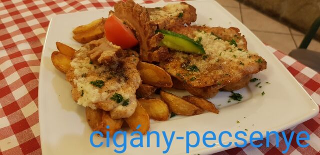 Cigánypecsenye steakburgonyával 