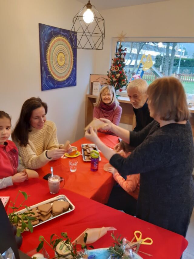 Zdobení vánočních perníčků