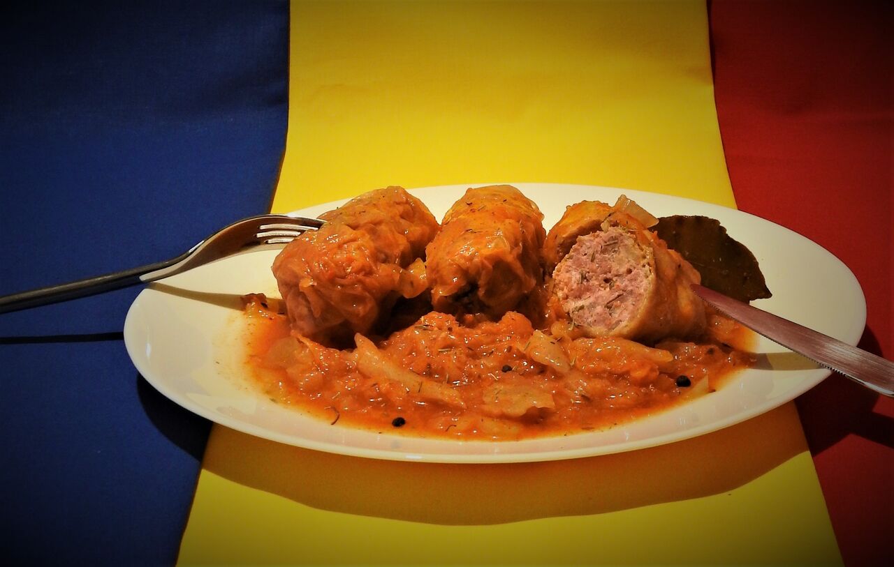 Sarmale foi de varza 2,50 € pièceSarmale avec chou fermenté