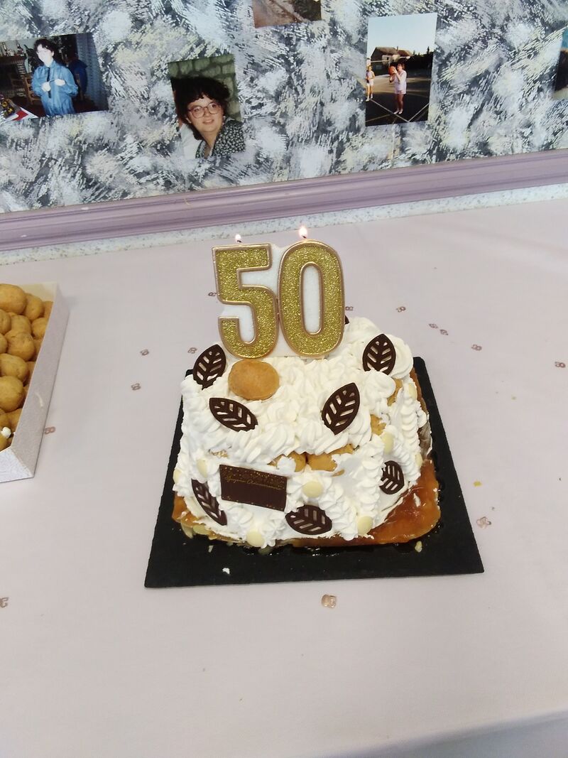 pièce montée caché 