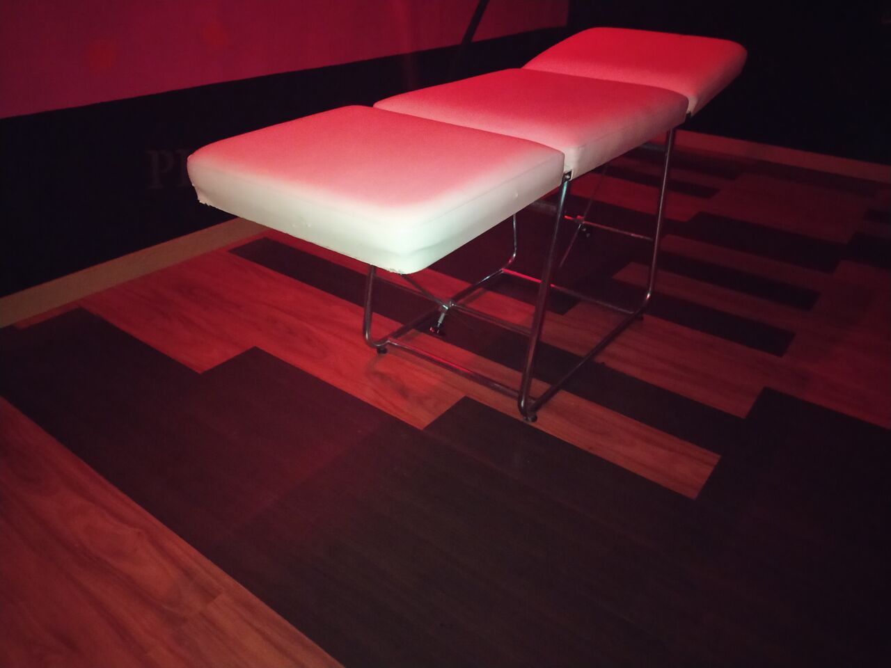 ZONA MIXTA: EXCLUSIVO PAREJAS: HABITACIÓN ROJA