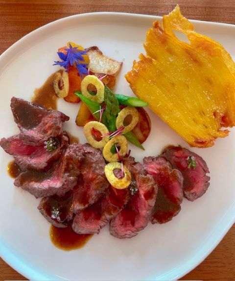 Pièce du boucher au Vitaliseur, millefeuille de pommes de terre et jus réduit