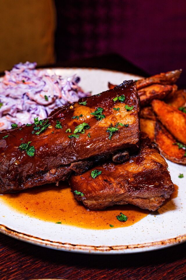 Travers de porc à l'américaine, potatoes 